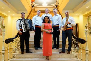 Formatia Casa Mare inca liberi pentru revelion